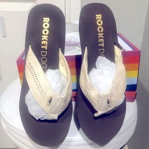 Rocket Dog wedge flops